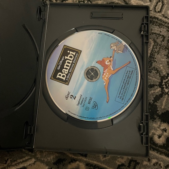 Walt Disney's Bambi movie 2 Disc. Platinum Edition DVD. - Picture 4 of 5